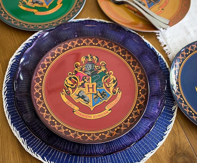 Harry Potter Hogwarts Crest Melamine Plate Set